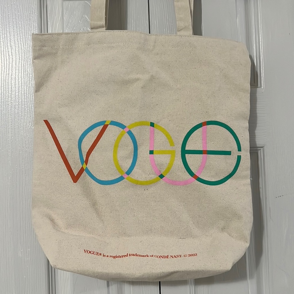 Vogue Tote Bag